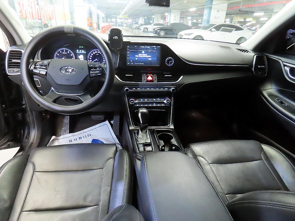 HYUNDAI Grandeur - Vista 10