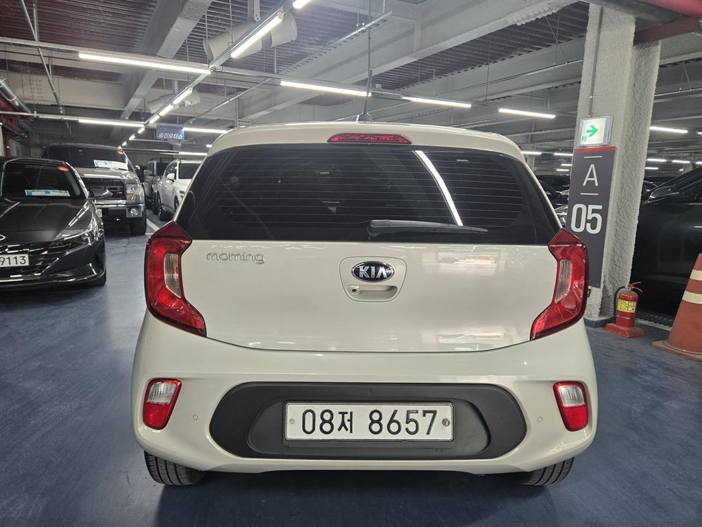 KIA Morning - Vista 5