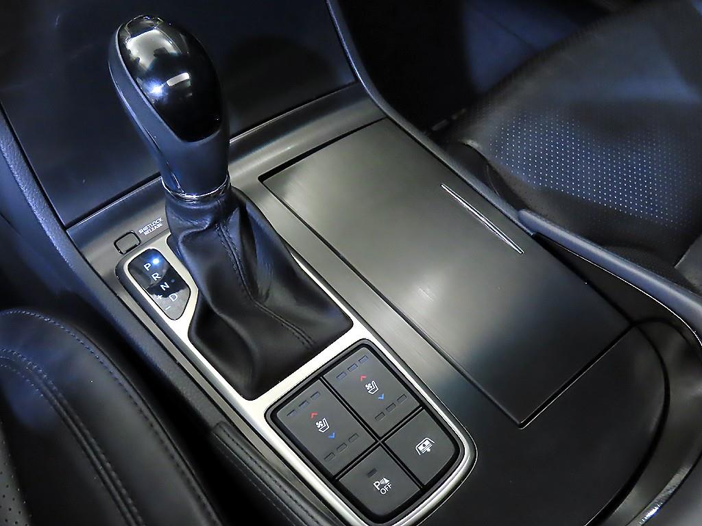 HYUNDAI Grandeur - Vista 12