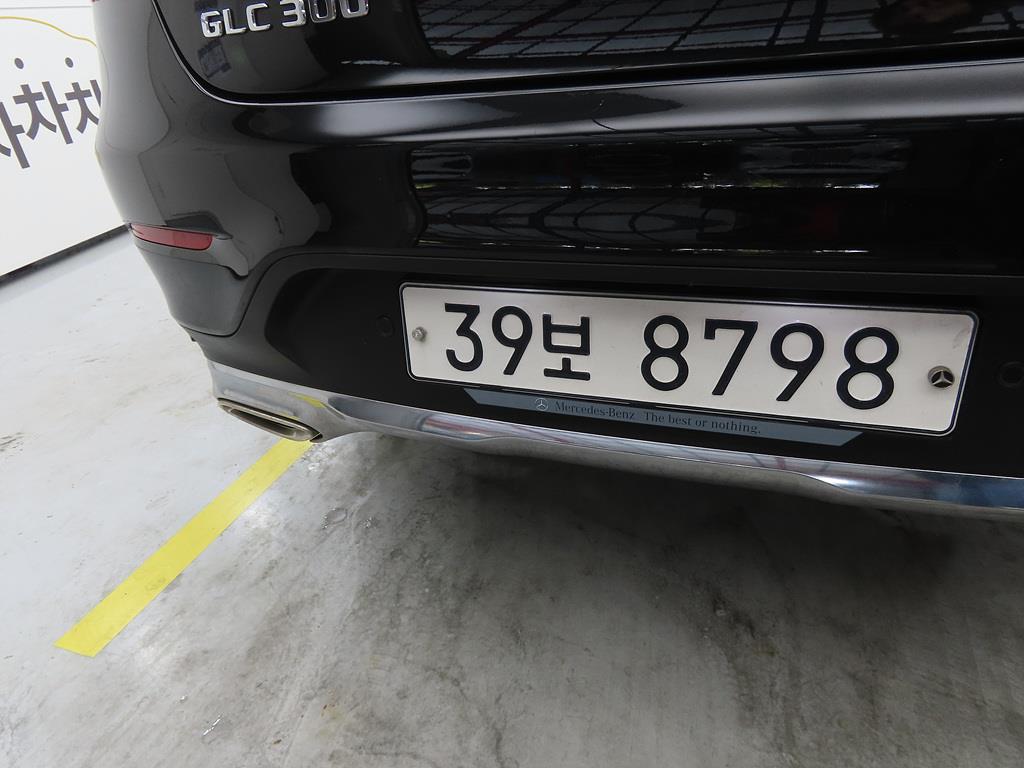 Mercedes Benz GLC Class 2019 Negro - Importación desde Corea - HF Imports Iquique - Foto 16