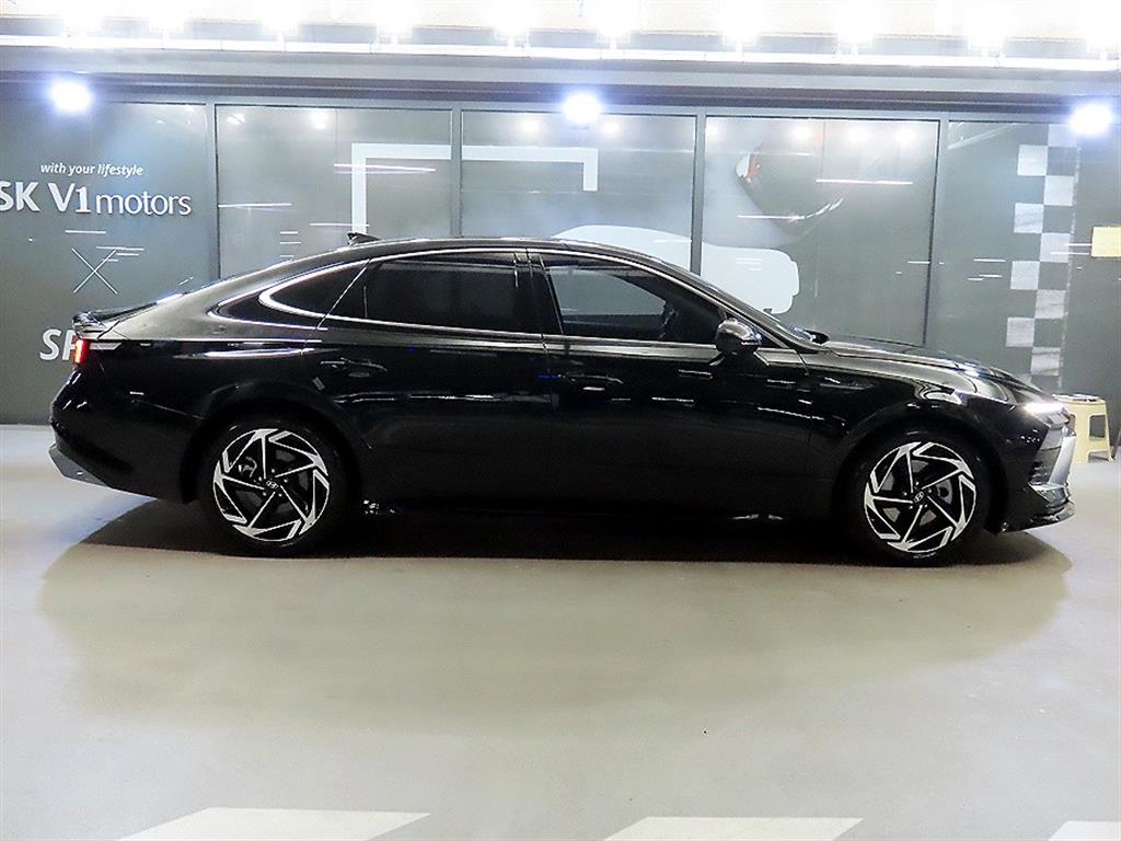 HYUNDAI Sonata - Vista 3