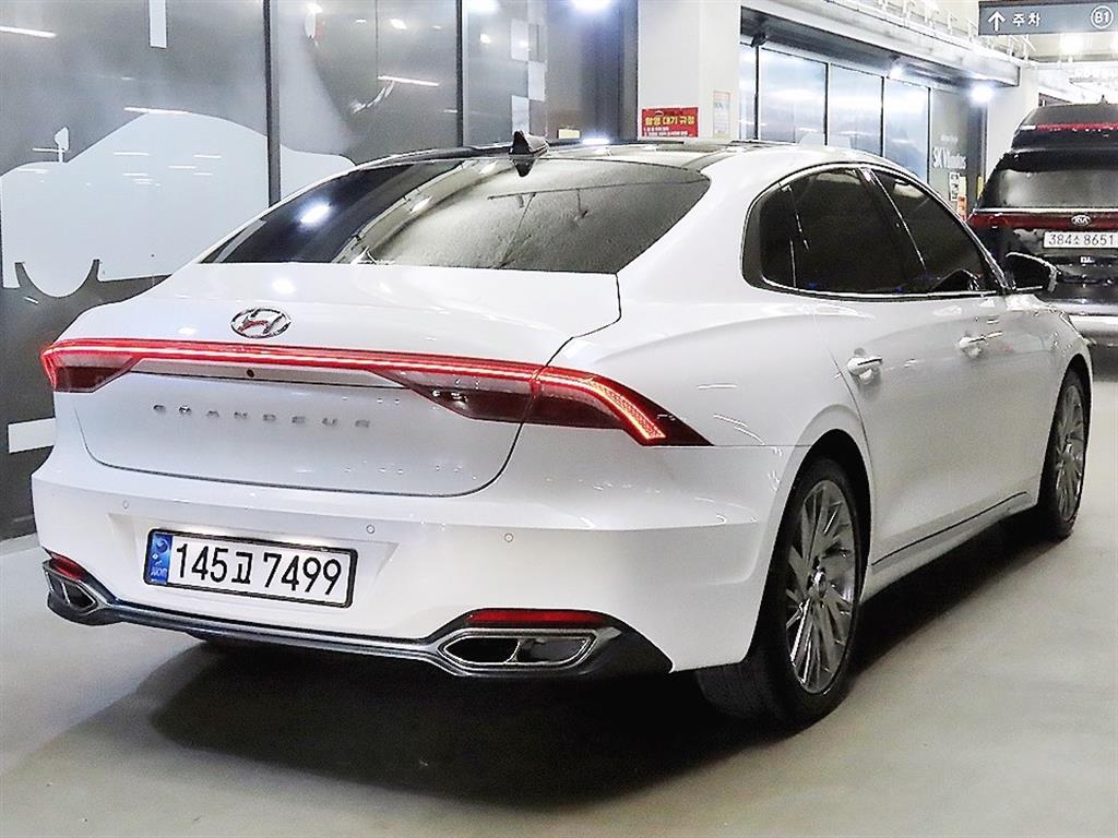 HYUNDAI Grandeur - Vista 4