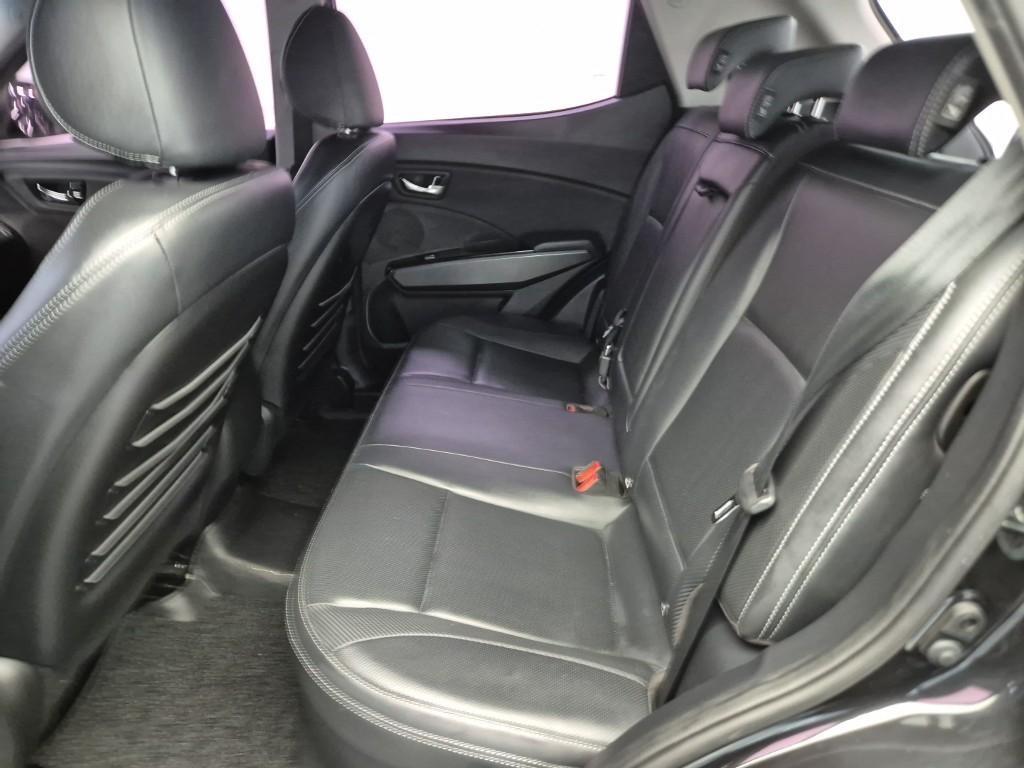 Ssangyong Tivoli - Vista 12