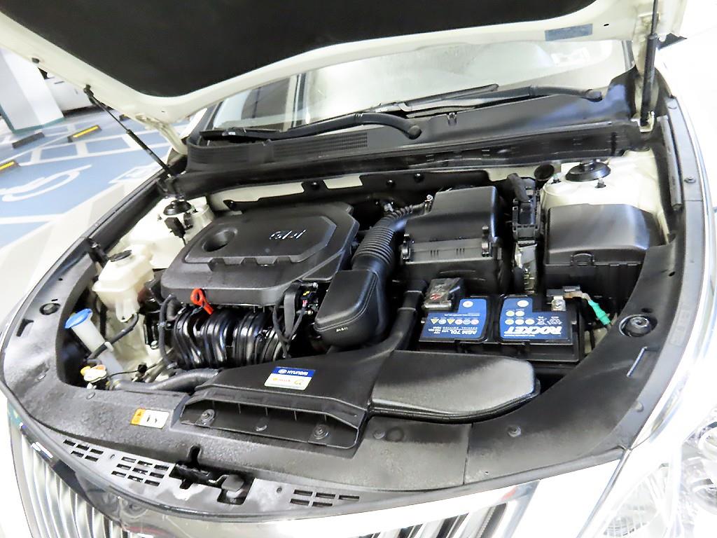 HYUNDAI Grandeur 2015 Blanco - Importación desde Corea - HF Imports Iquique - Foto 19