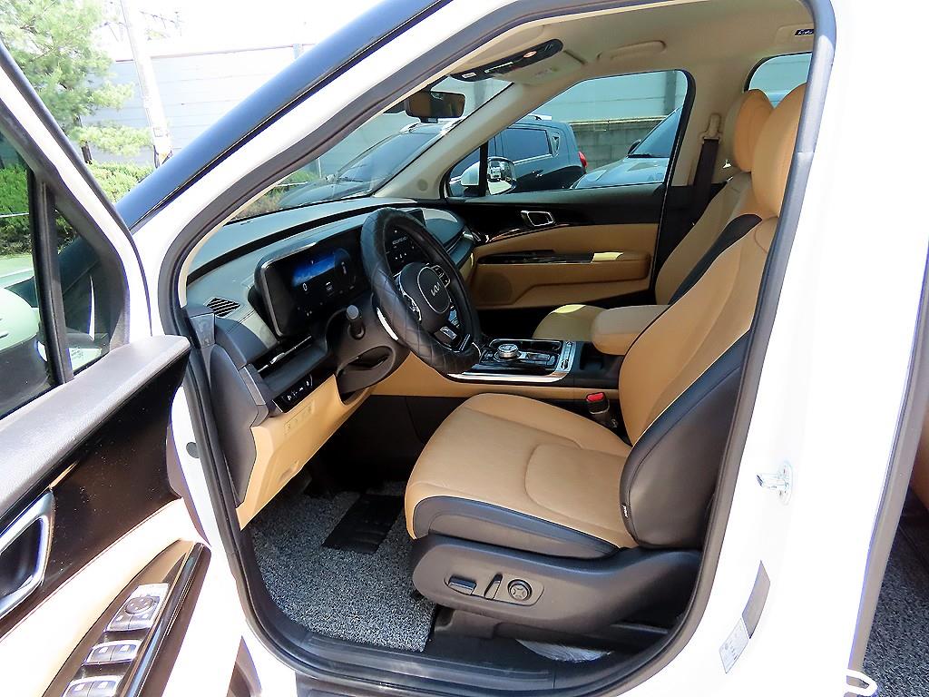KIA Carnival - Vista 5