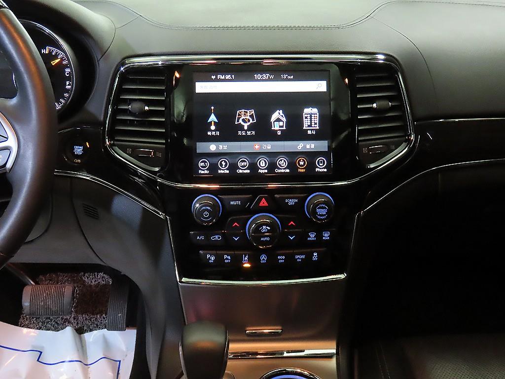 Jeep Cherokee - Vista 11