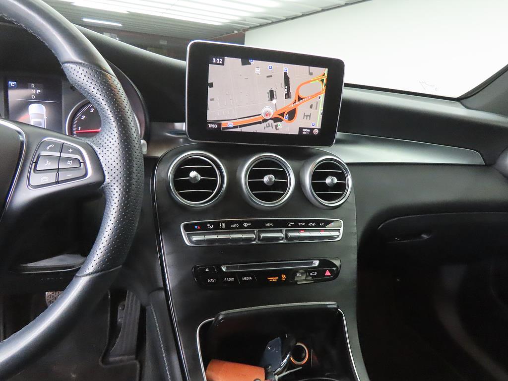 Mercedes Benz GLC Class - Vista 10