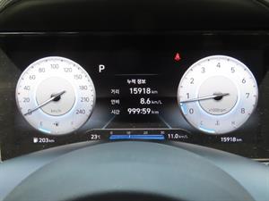 HYUNDAI Avante - Vista 10