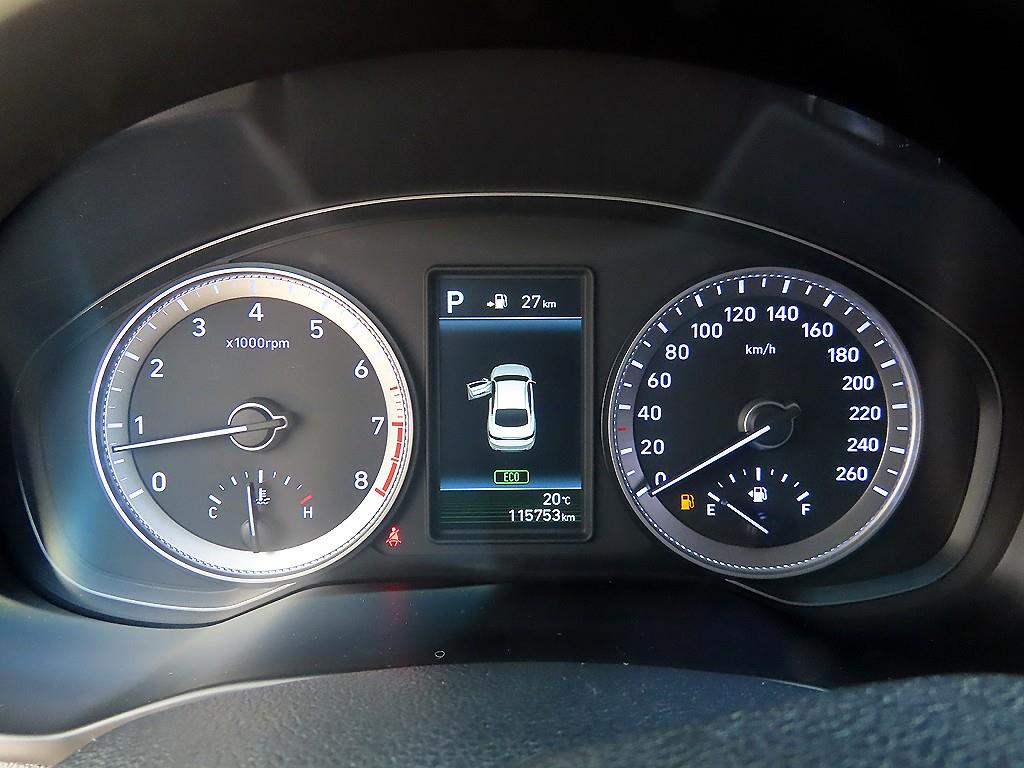 HYUNDAI Grandeur - Vista 9