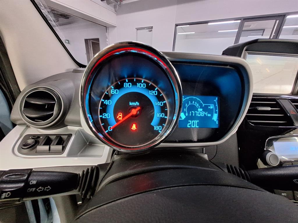 Chevrolet Spark - Vista 7