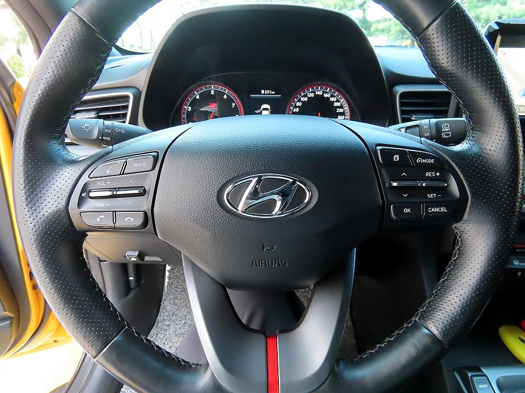 HYUNDAI Veloster - Vista 8