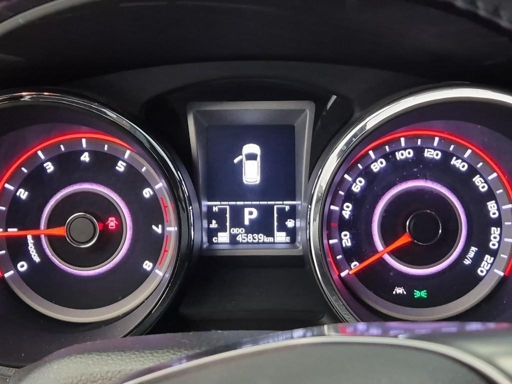 Ssangyong Tivoli - Vista 6