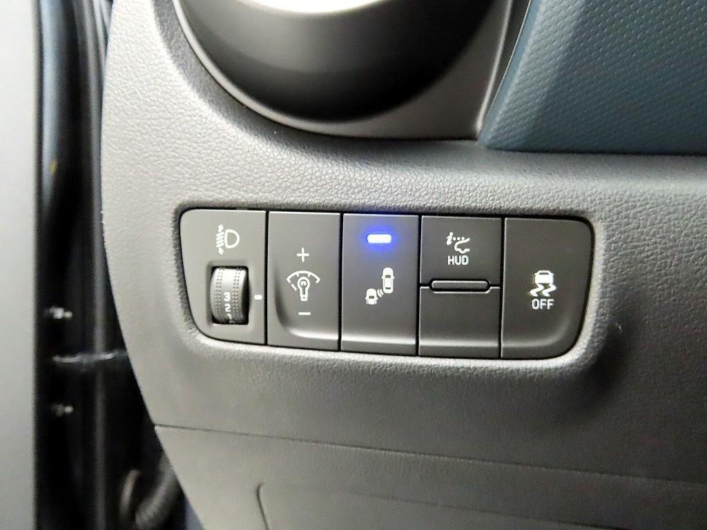 HYUNDAI Kona - Vista 12