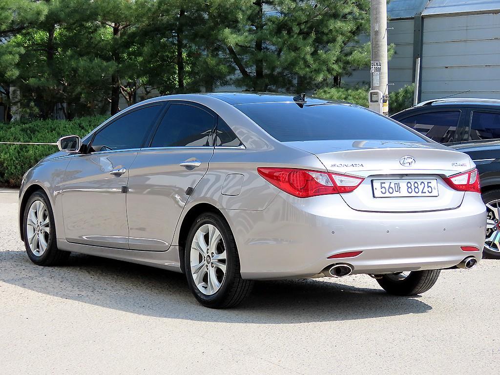 HYUNDAI Sonata - Vista 3