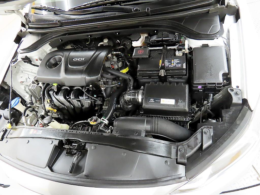HYUNDAI Avante 2017 - Importación desde Corea - HF Imports Iquique - Foto 18