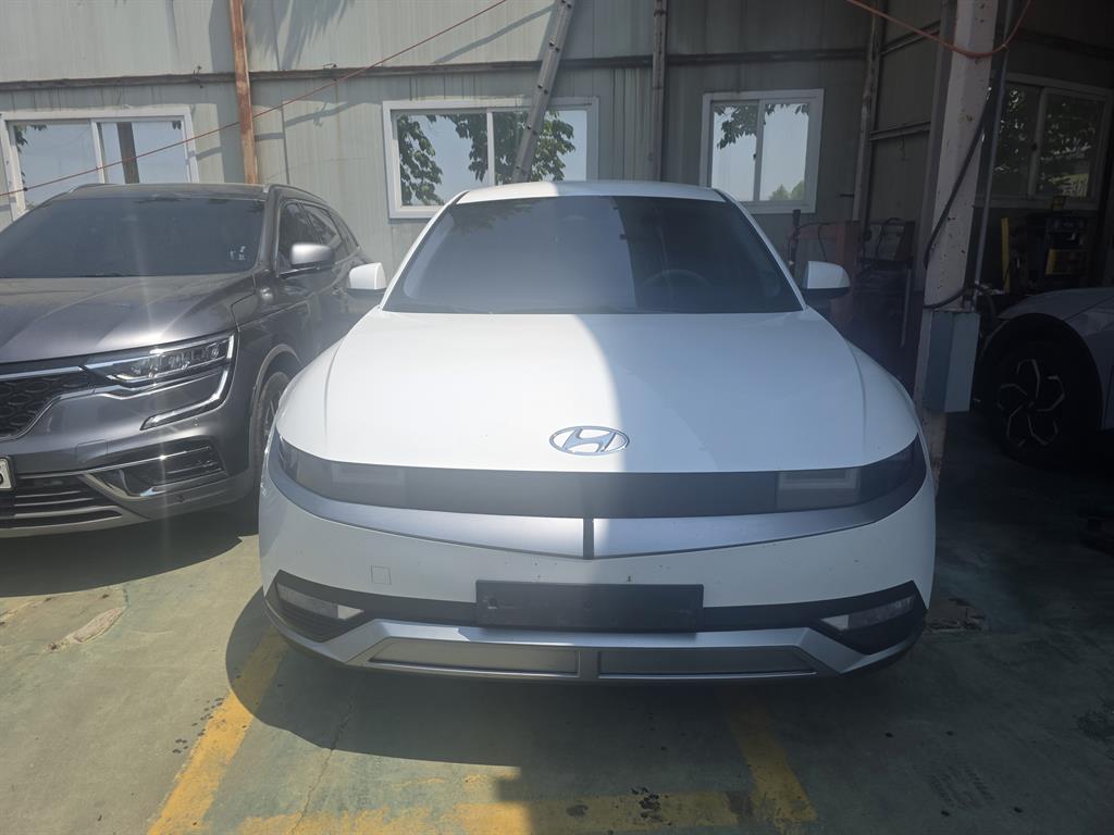 HYUNDAI Ioniq 5 - Vista 2