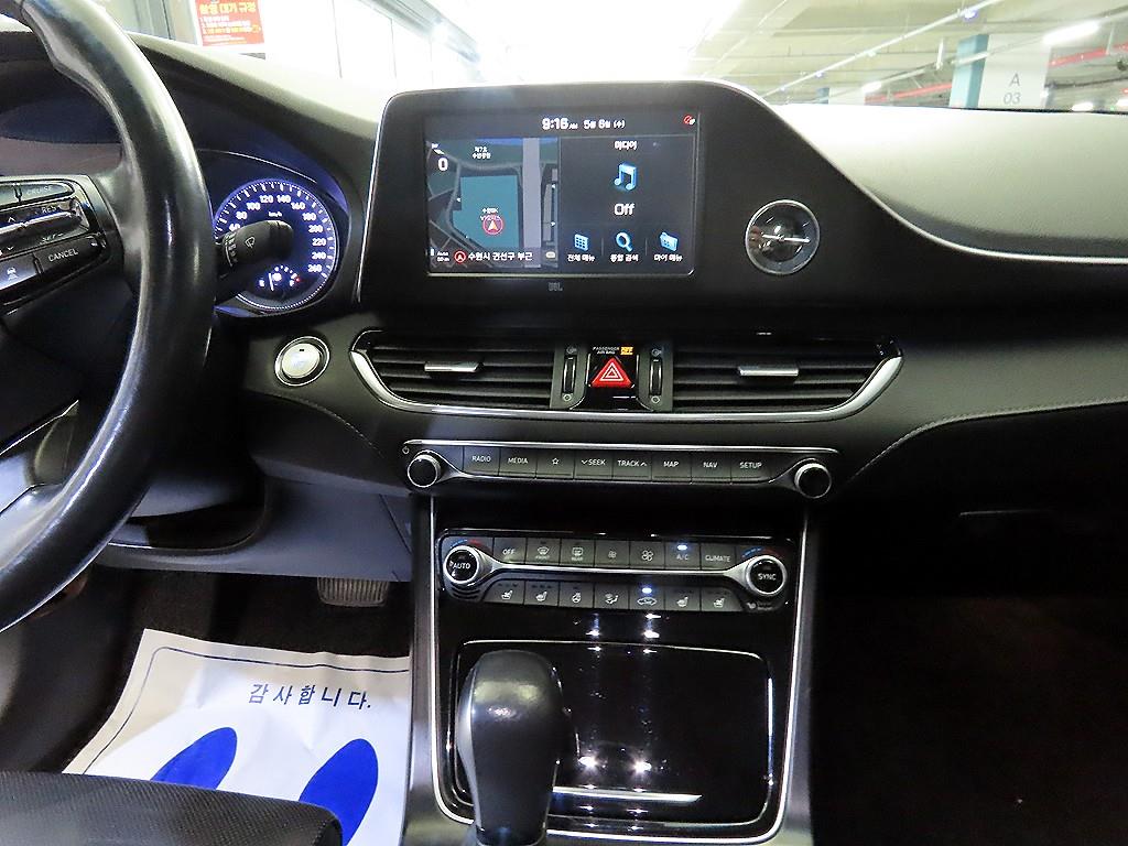 HYUNDAI Grandeur - Vista 11