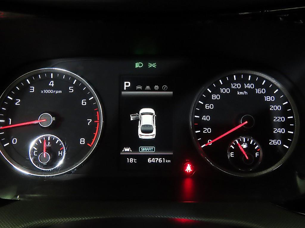 KIA K5 - Vista 9