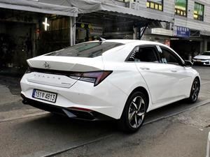 HYUNDAI Avante - Vista 8
