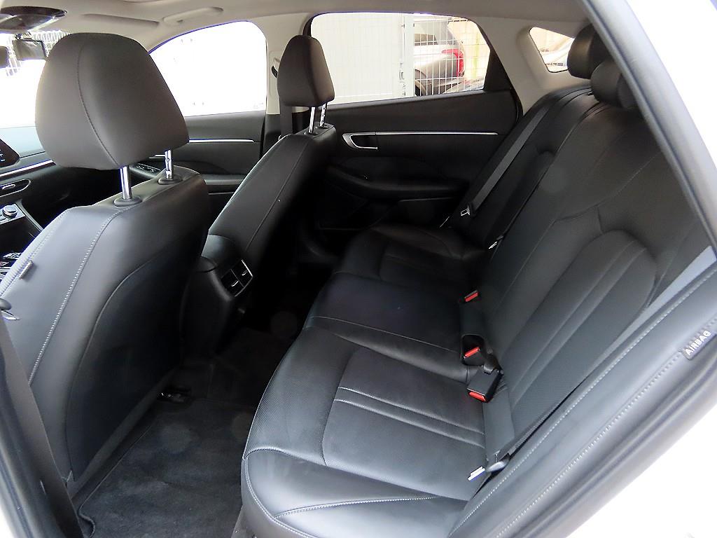 HYUNDAI Sonata - Vista 6