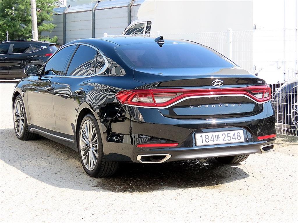 HYUNDAI Grandeur - Vista 3