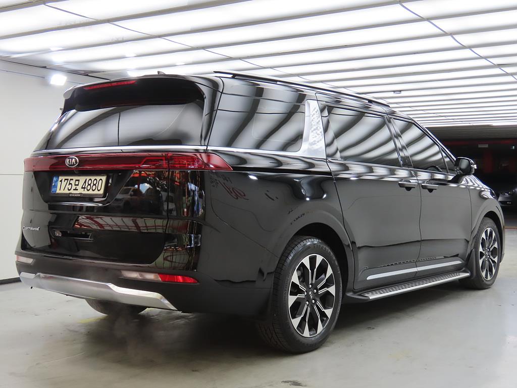 KIA Carnival - Vista 4