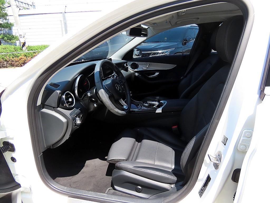 Mercedes Benz C Class - Vista 5