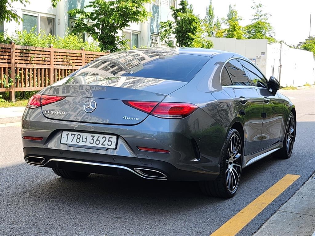 Mercedes Benz CLS Class - Vista 5