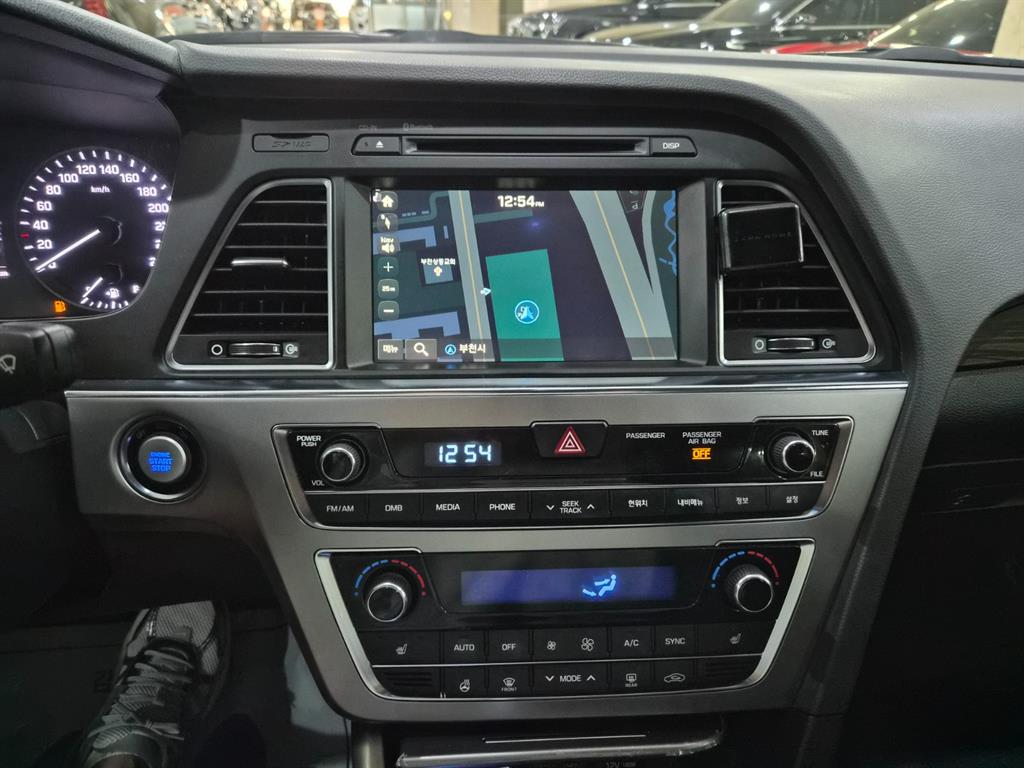 HYUNDAI Sonata - Vista 10