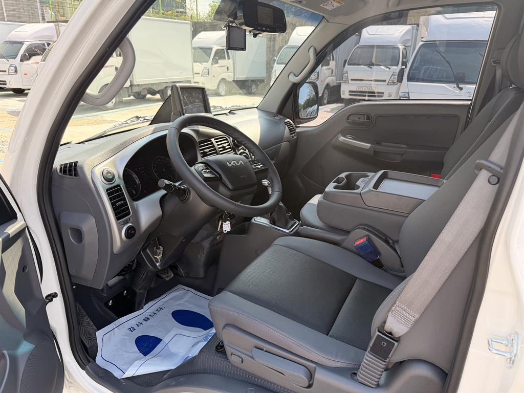 Small Truck Normal Box(High Deck) 2026 Blanco - Importación desde Corea - HF Imports Iquique - Foto 14