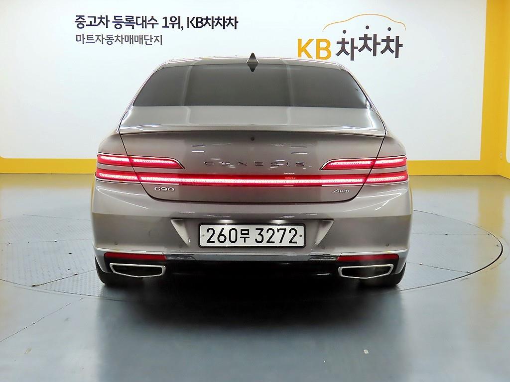 Genesis G90 - Vista 3