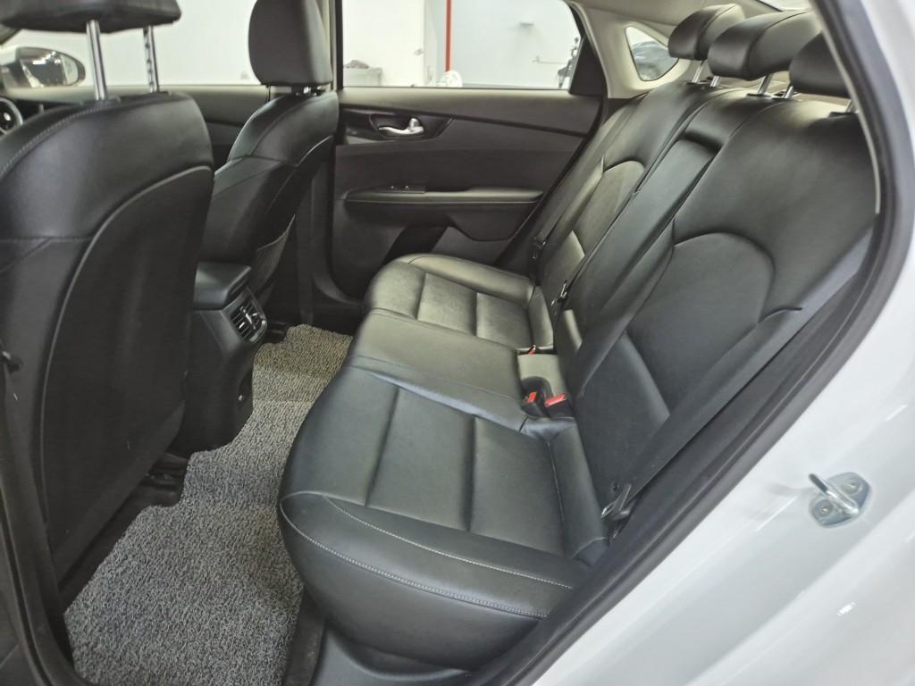 KIA K3 - Vista 12