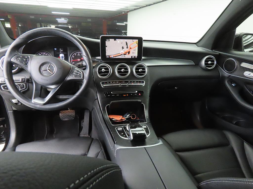 Mercedes Benz GLC Class - Vista 7