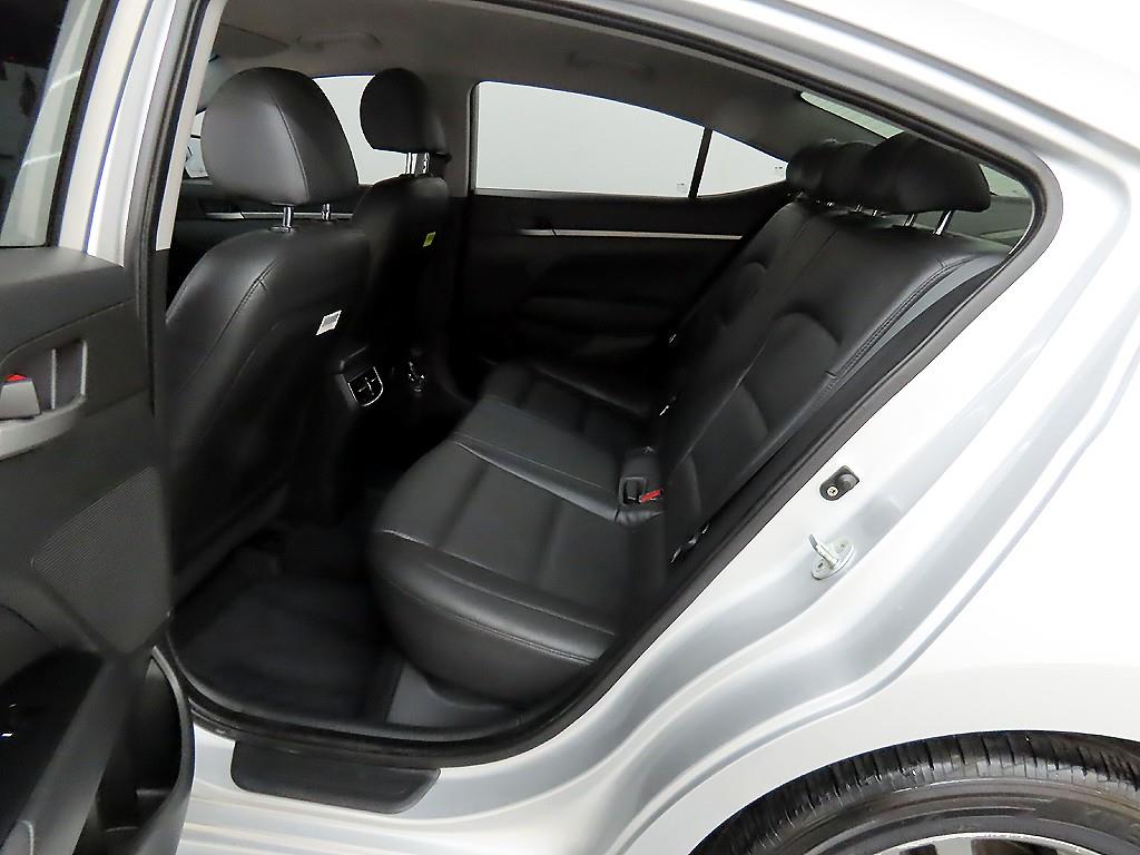 HYUNDAI Avante - Vista 6