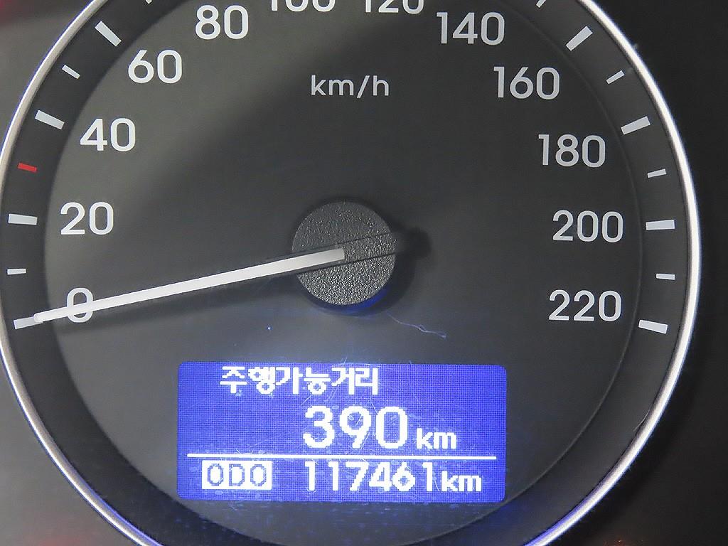 HYUNDAI Starex - Vista 11
