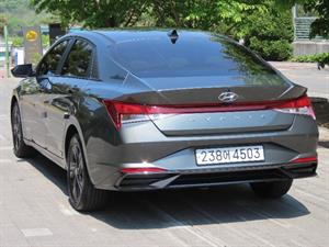HYUNDAI Avante - Vista 8
