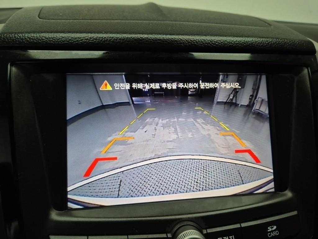 Ssangyong Tivoli - Vista 12