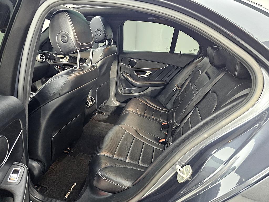 Mercedes Benz C Class - Vista 9