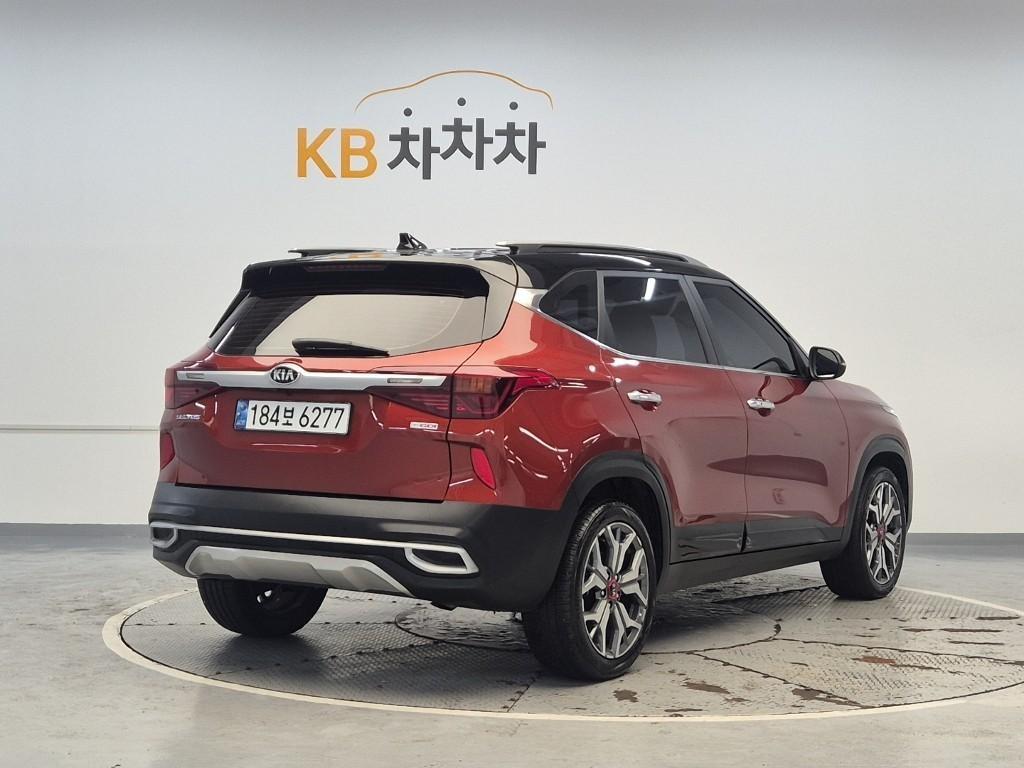 KIA Seltos - Vista 4