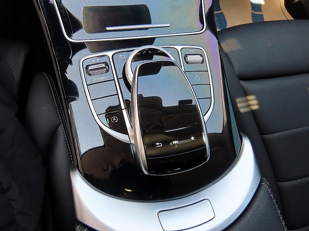 Mercedes Benz C Class - Vista 12