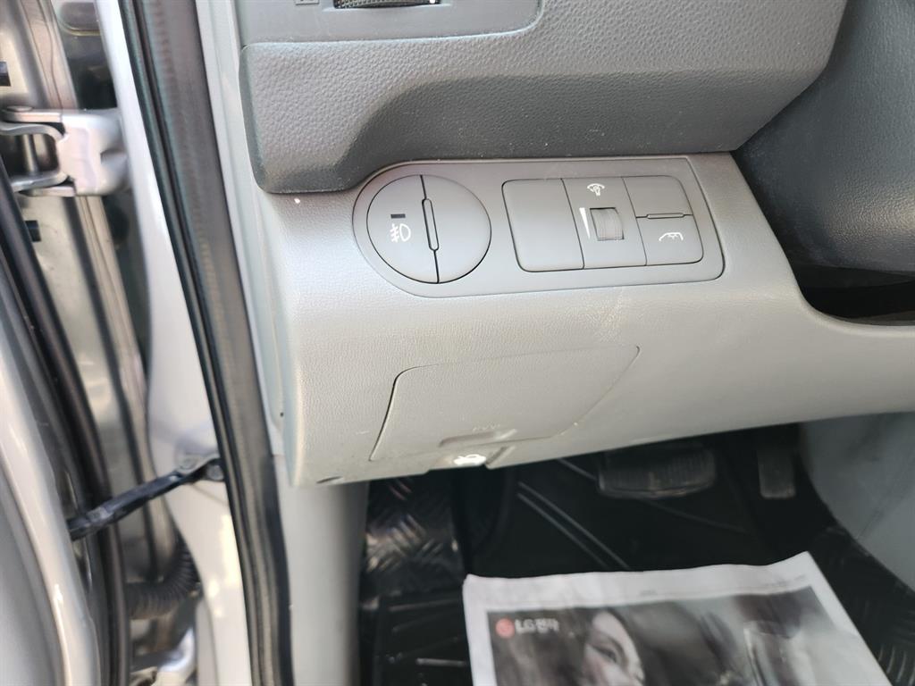 HYUNDAI Starex - Vista 10