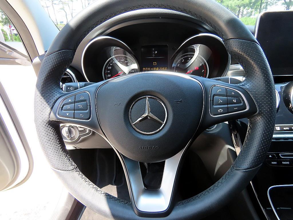 Mercedes Benz C Class - Vista 8