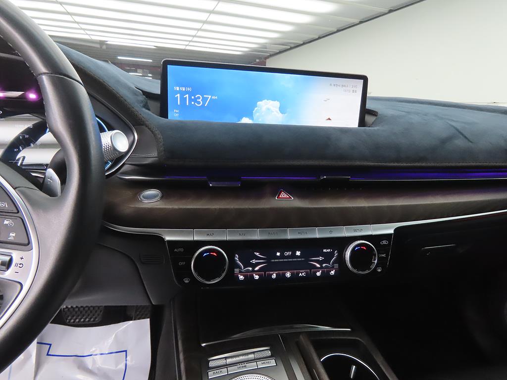 Genesis G80 - Vista 10