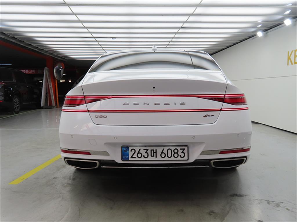 Genesis G90 - Vista 3