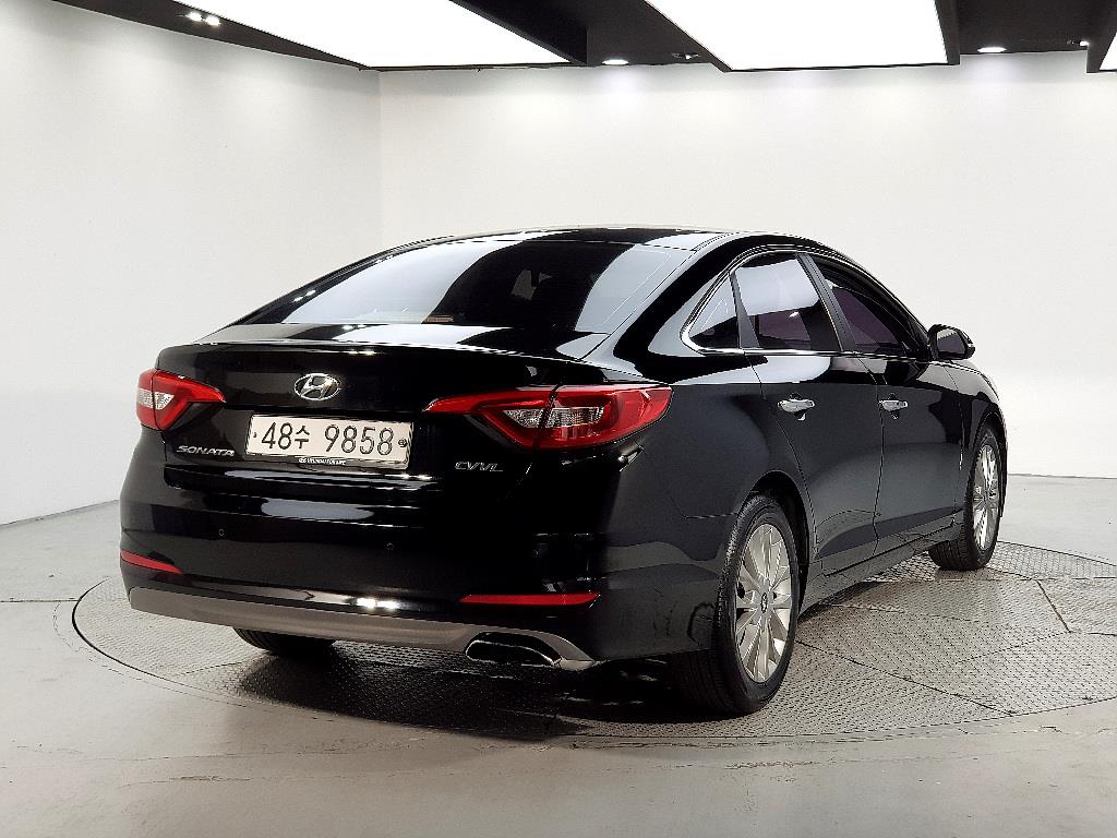 HYUNDAI Sonata - Vista 4