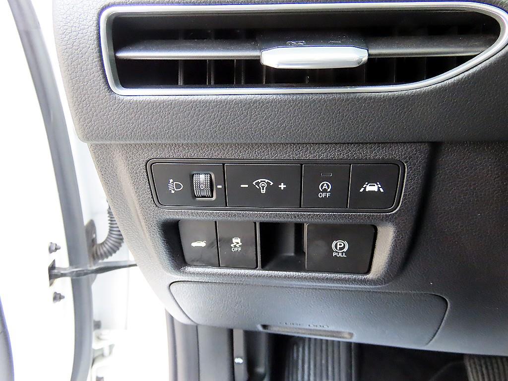 HYUNDAI Sonata - Vista 11