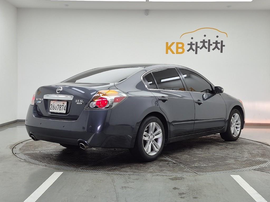 Nissan Altima - Vista 4