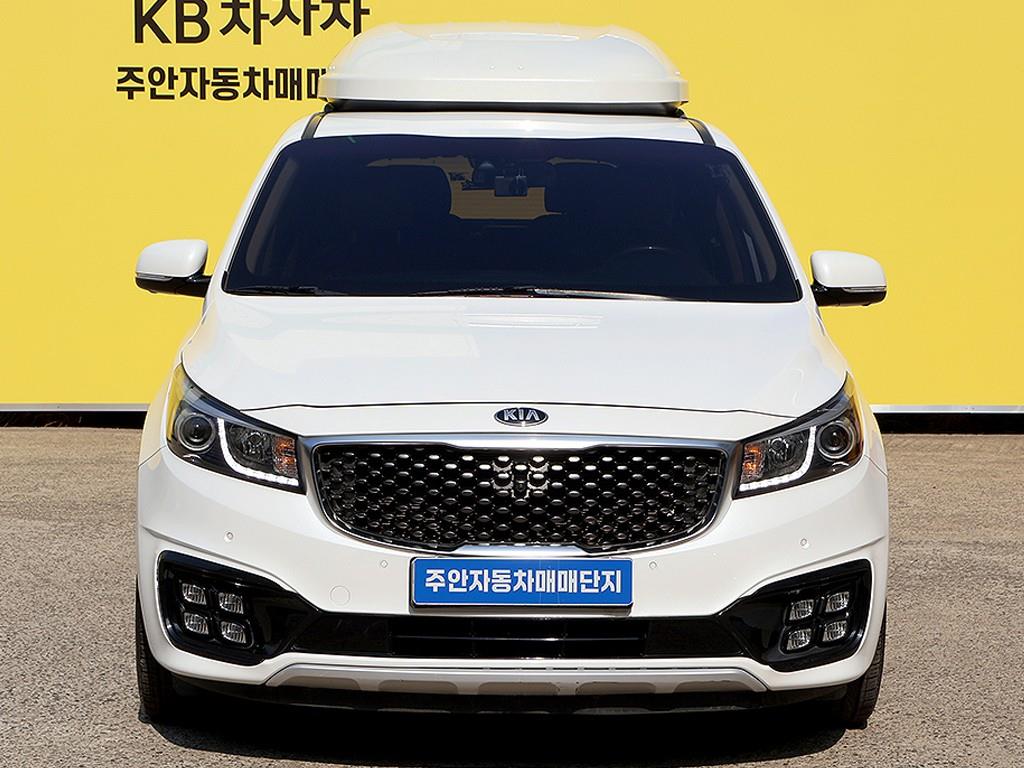 KIA Carnival 2018 Blanco - Importación desde Corea - HF Imports Iquique - Foto 1