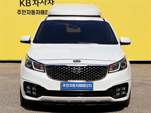 KIA Carnival - Vista 2