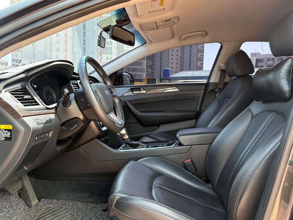 HYUNDAI Sonata - Vista 10